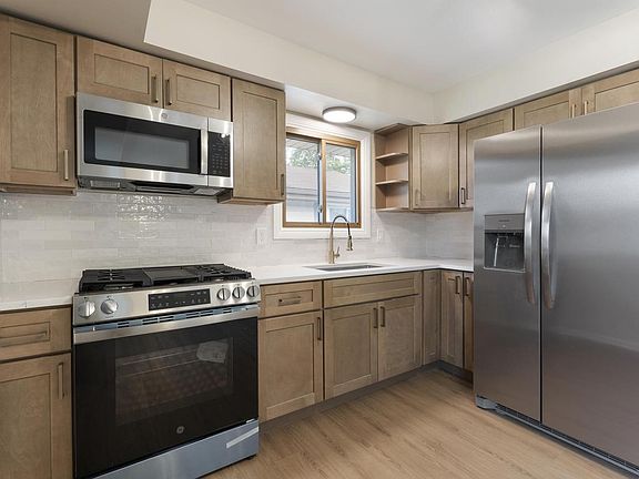 5th image of 164 W Uncas AVENUE