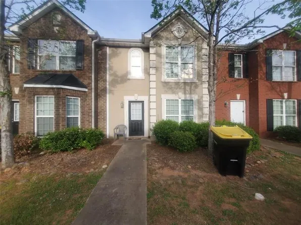 11420 S Grove Dr, Hampton, GA 30228