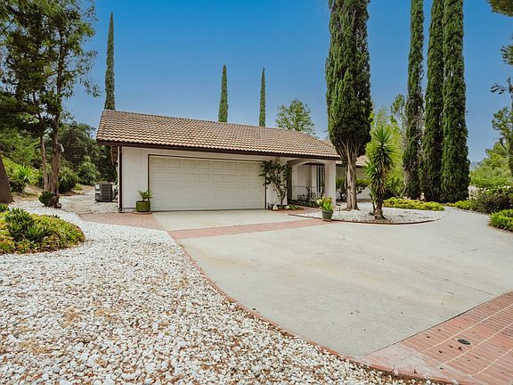 2nd image of 12839 McLennan Ave