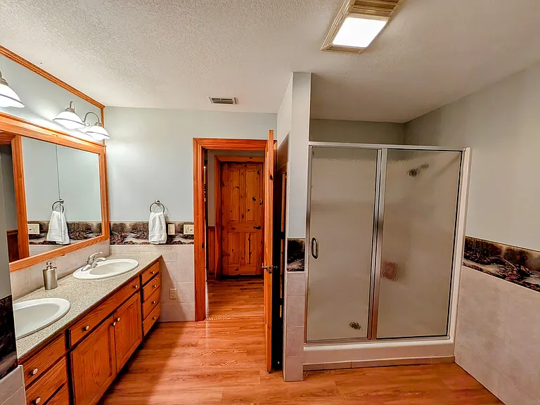 524 Stornoway Dr — Photo 33