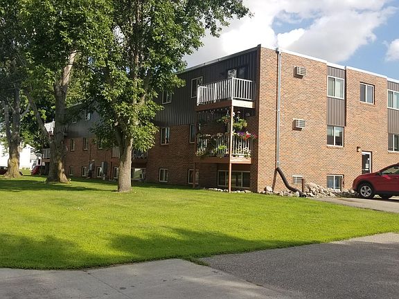2nd image of 1201 3rd Ave N APT 104