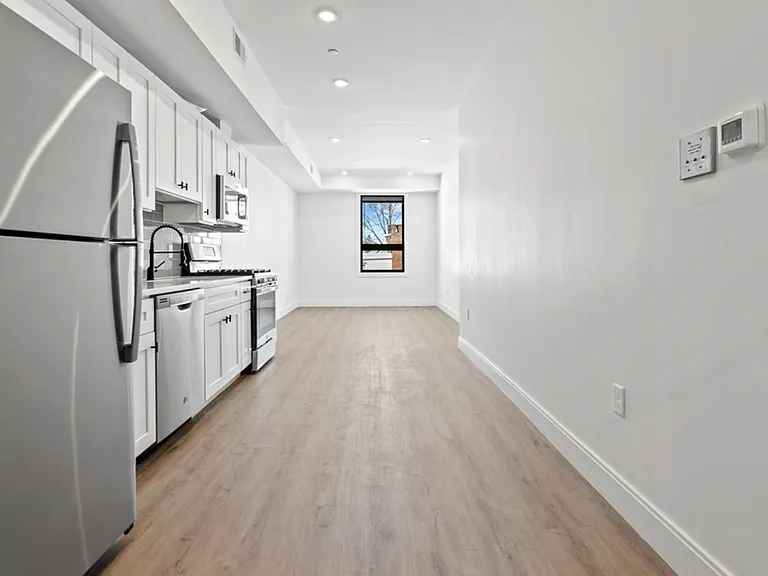 1137 Washington St #7 — Photo 2
