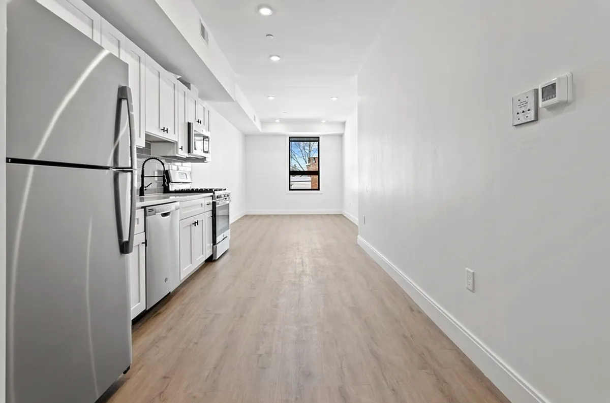 Building Photo - 1137 Washington St #7