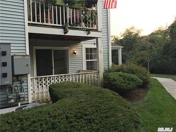 2nd image of 375 Artist Lake Dr #375
