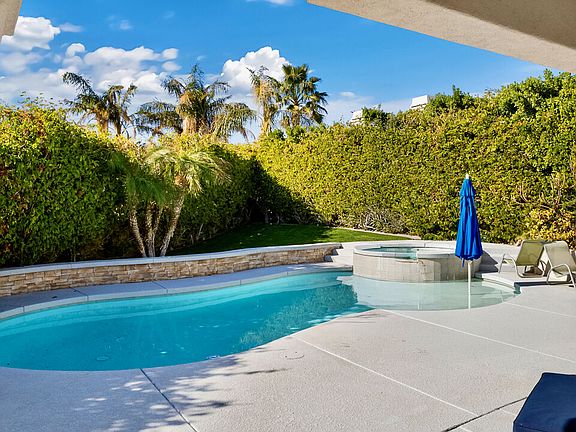 2nd image of 1420 Amelia Way