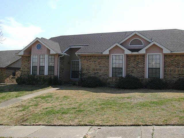 1st image of 2722 Phillips Dr