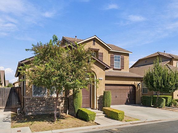 3rd image of 3655 Utah Ln