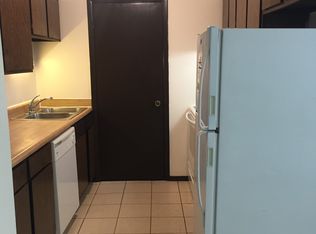 1926 10th St APT 301, Waukegan, IL 60085