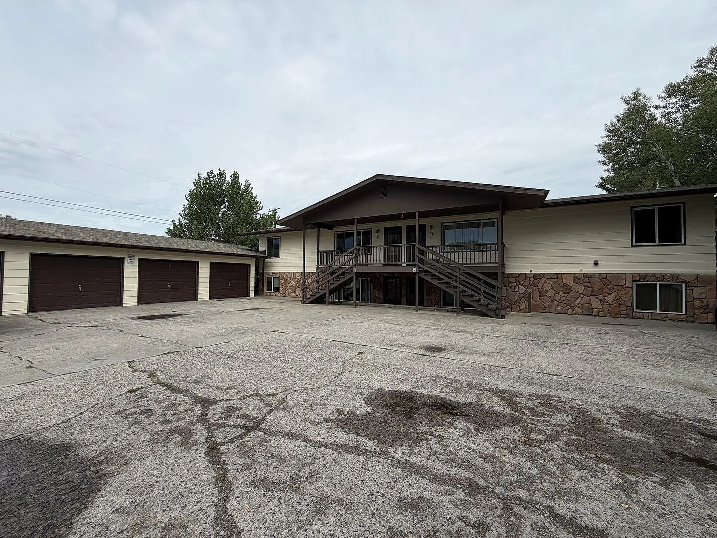 405 South 19th Avenue — Photo 1