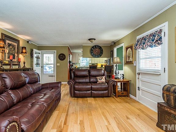 4th image of 211 Whitley Dr