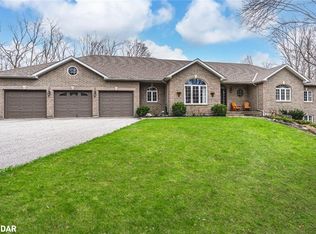5 Maple Ridge Rd, Oro Medonte, ON L0L2L0