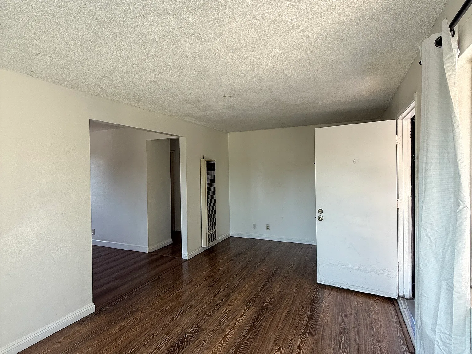 333 E 5th St — Photo 4
