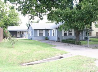 803 S 3rd St, Grandview, TX 76050