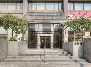 555 Yonge St #705, Toronto, ON M4Y3A6