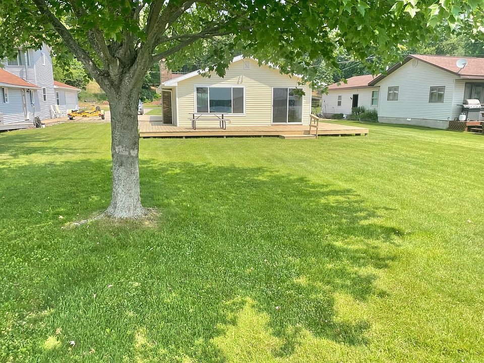 1548 Lockwood Ct, Newaygo, MI 49337 Zillow