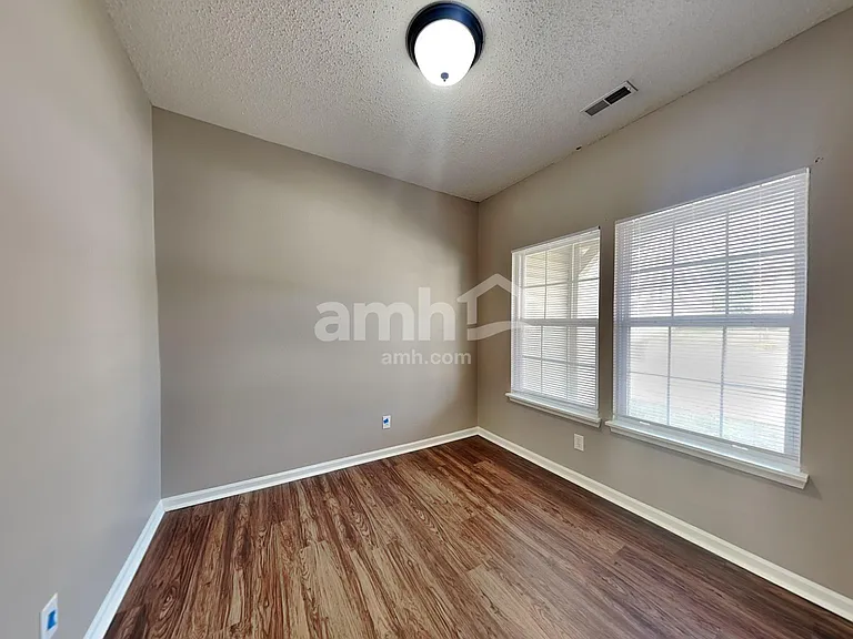 1355 Round Lake Rd — Photo 8