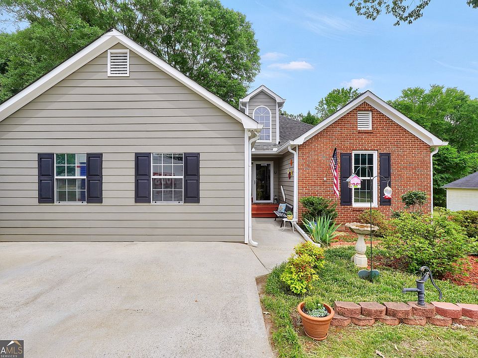 1st image of 164 Lakepointe Ct