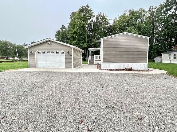 2nd image of 518 Vine St Lot 1