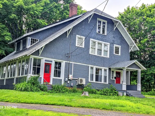 9 School Street, Dexter, ME 04930