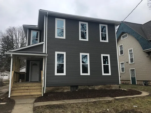 1122 W Market St, Orrville, OH 44667