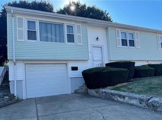 6 Flanders St, Johnston, RI 02919
