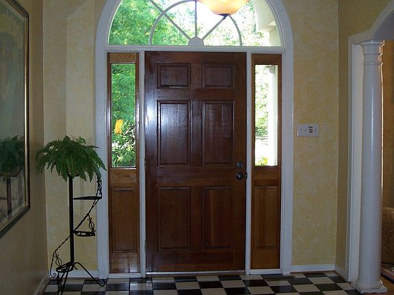 The spacious foyer welcomes your guests.