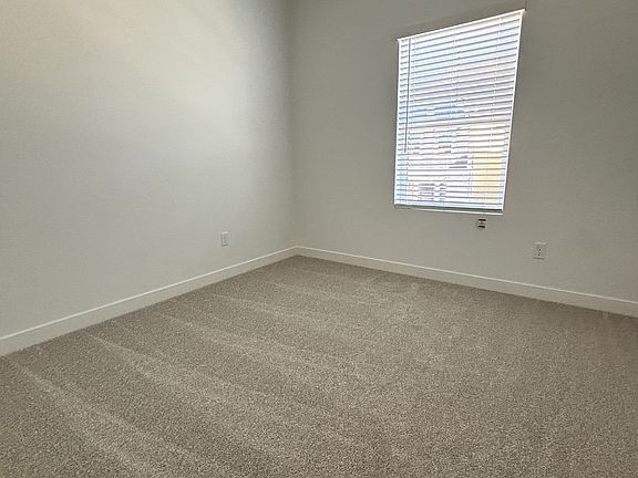 3rd image of 10078 N Loblobby Ln