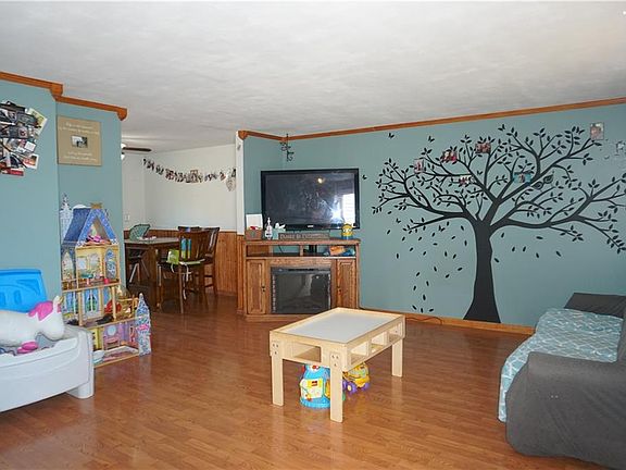 2nd image of 146 Longdale Dr