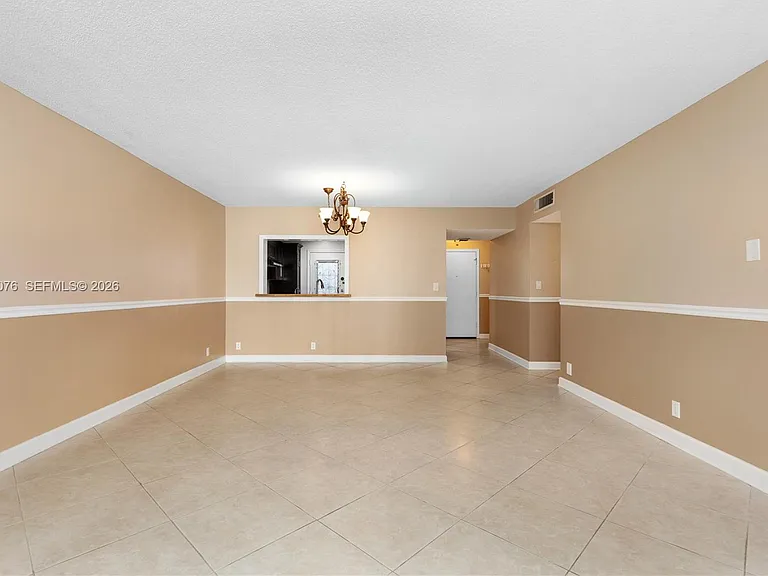301 NE 14th Ave #307 — Photo 12
