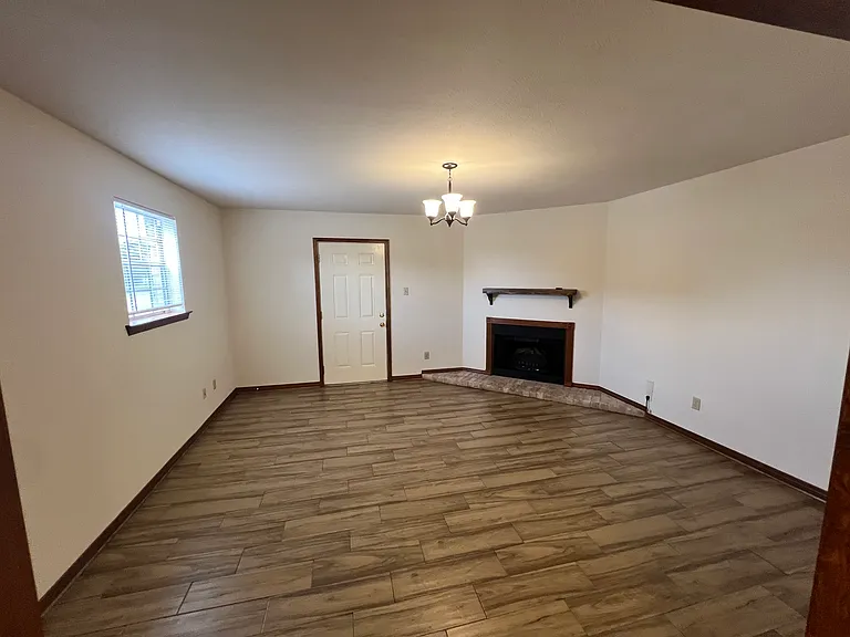 305 W Esplanade Ave #A — Photo 12