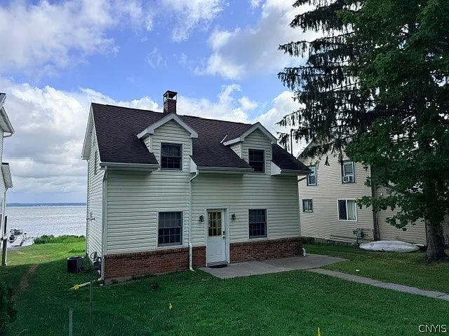 2 bed, 2.0 bath, 1500 sqft, $2,100 — Photo 2
