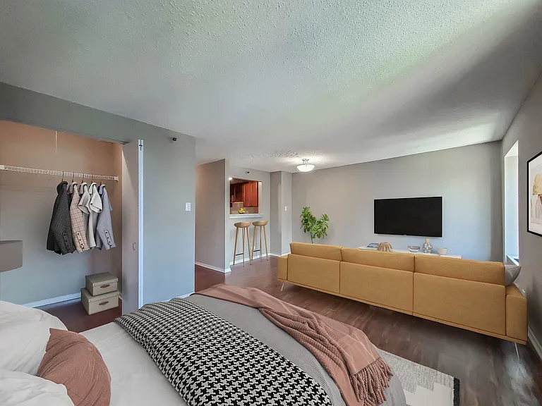 Axis Apartments and Lofts — Photo 42