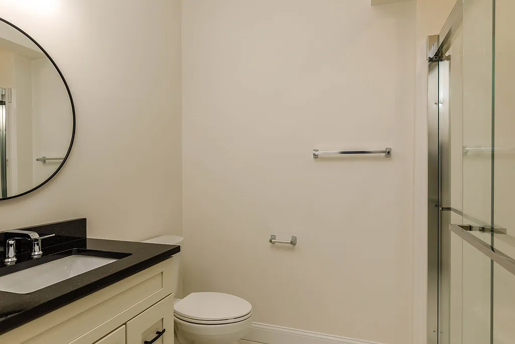 2 bed, 892 sqft, $2,575 — Photo 3