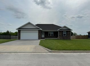 4694 S 125th Rd, Bolivar, MO 65613