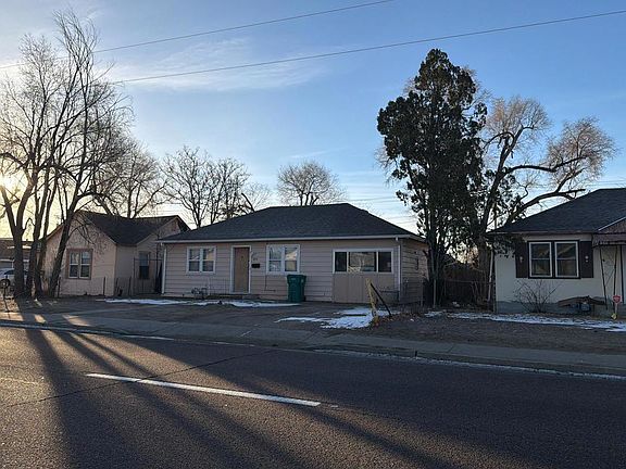 4th image of 1824 E 4th St