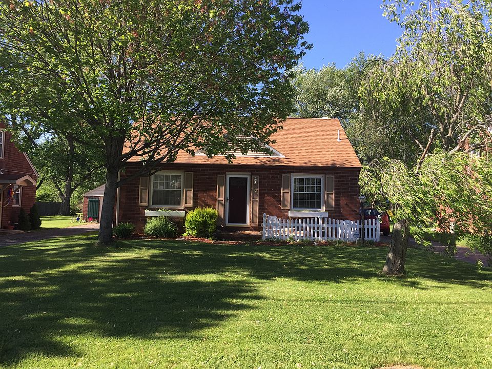 1st image of 92 Gertrude Ave