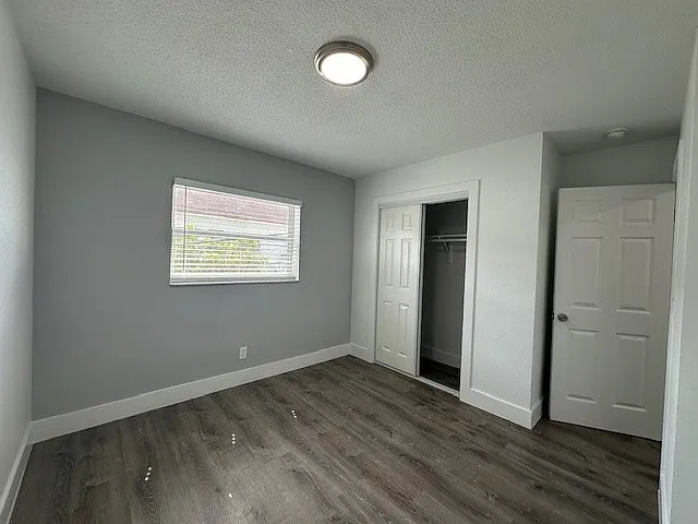 3660 NE 11th Ave — Photo 15