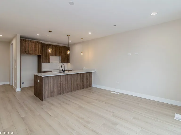 3043 W Irving Park Rd #306 — Photo 2