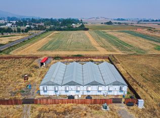 3910 Madrona Ln, Medford, OR 97501