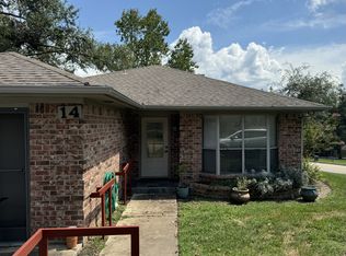 14 Golf View Mnr, Huntsville, TX 77340