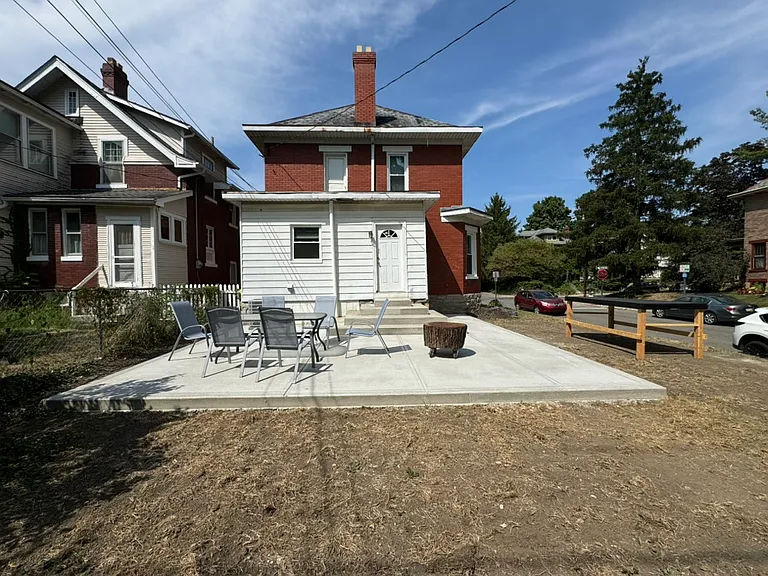 113 E Oakland Ave — Photo 14