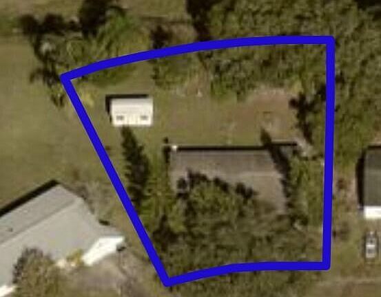 2nd image of 1440 Carr Cir NE