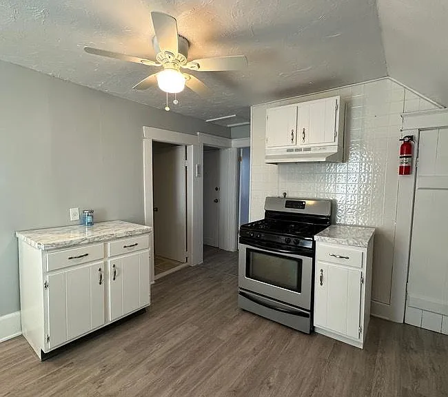 197 Nichols St #3 — Photo 2