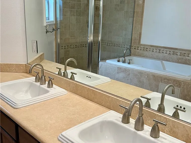 1410 N Curson Ave #105 — Photo 16