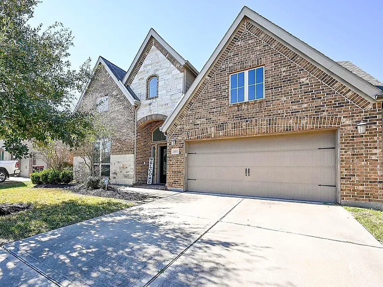 3707 Brampton Island Dr — Photo 2