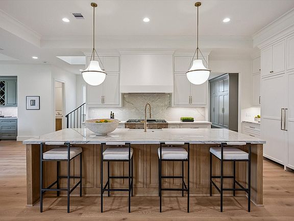 4th image of 823 Wycliffe Dr