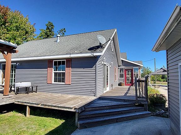 4th image of 6810 Graham Rd