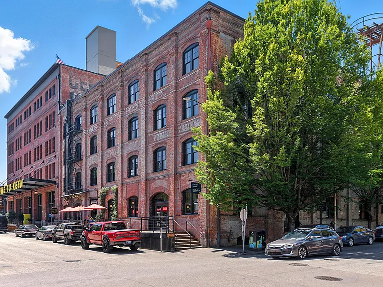 1306 NW Hoyt St #207 — Photo 9
