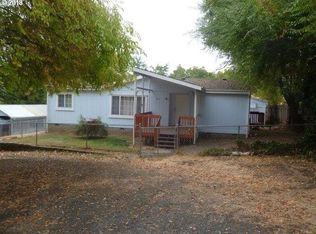 211 NE Jorgen St, Winston, OR 97496