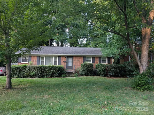 529 Kenlough Dr, Charlotte, NC 28209